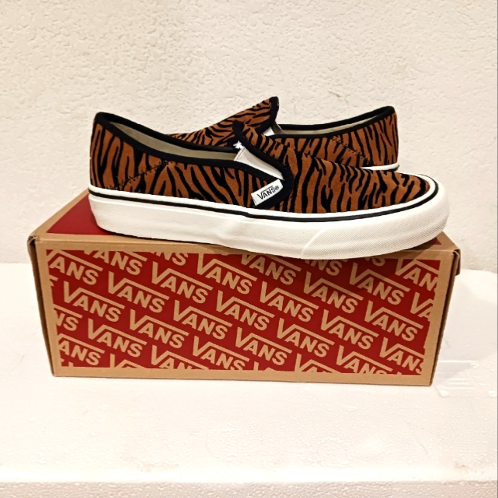 Vans Women Slip-On Sneakers Tiger Print Brown Black